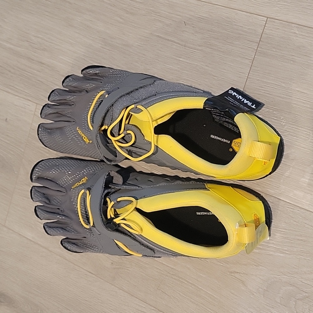 Vibram FiveFingers Men's Grey/Yellow Toe Shoes